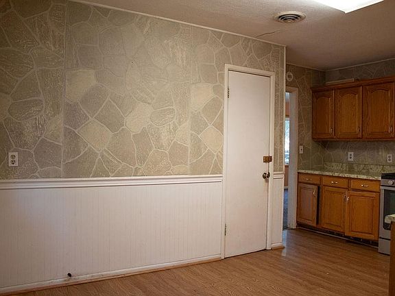5th image of 102 Warwick Rd
