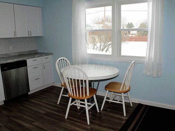 5th image of 607 2nd St E
