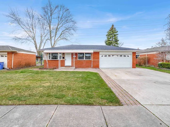 27161 Huntington Dr, Warren, MI 48088
