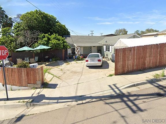 2nd image of 2904 1/2 Alta Dr