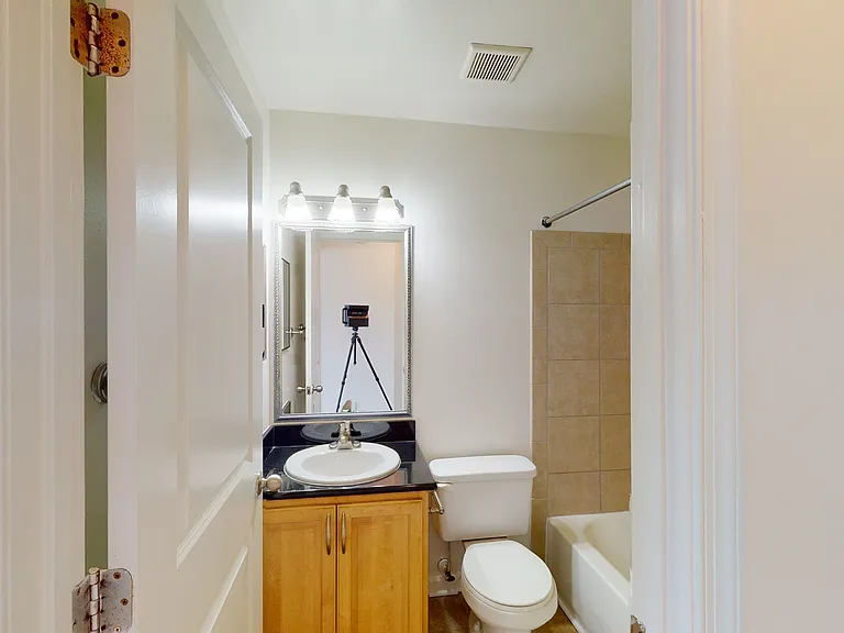 Gayton Pointe Townhomes — Photo 41