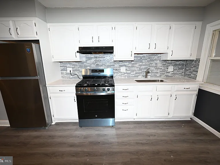 2952 Sollers Point Rd #B — Photo 25
