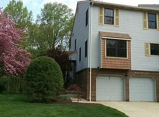 4801 Stonehedge Rd, Edison, NJ 08820