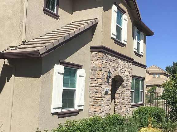2nd image of 10729 Portico Cir