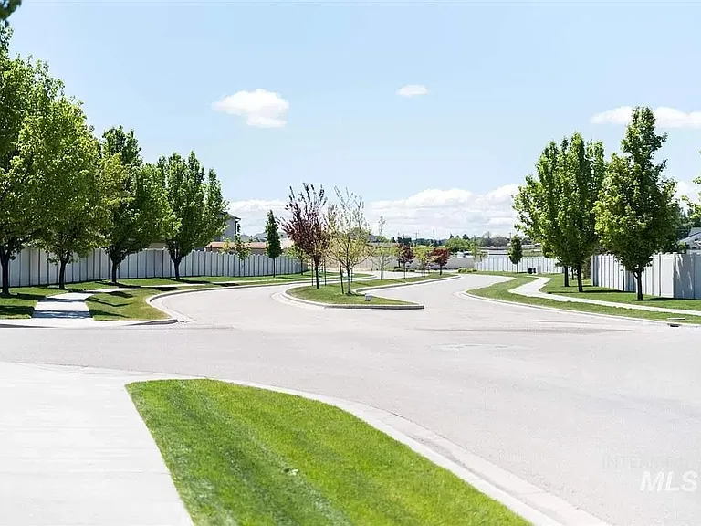 11391 W Colorado Riv — Photo 11