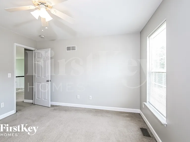 115 Winter Park Ct — Photo 12