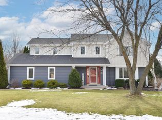 W173N5132 Mulberry Ln, Menomonee Falls, WI 53051