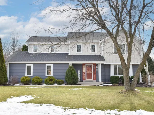 W173N5132 Mulberry LANE, Menomonee Falls, WI 53051