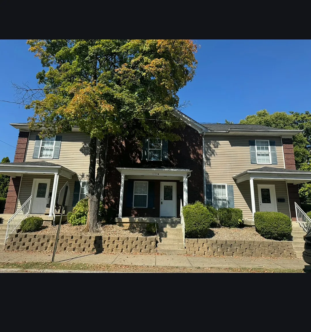 1233 Cypress St — Photo 1