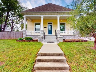 419 W Cherry St, Nevada, MO, 64772