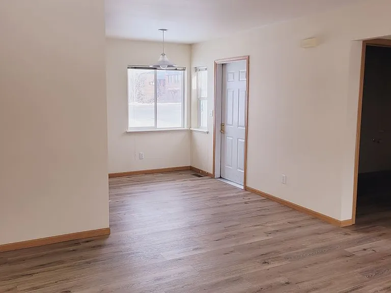 Oak Street Town Homes — Photo 5