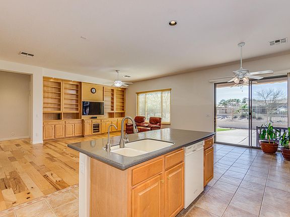 5th image of 3657 E Oxford Ln