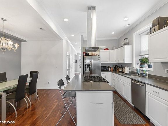 3rd image of 3046 N Drake Ave #3