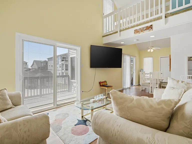 205 North St #10 — Photo 9