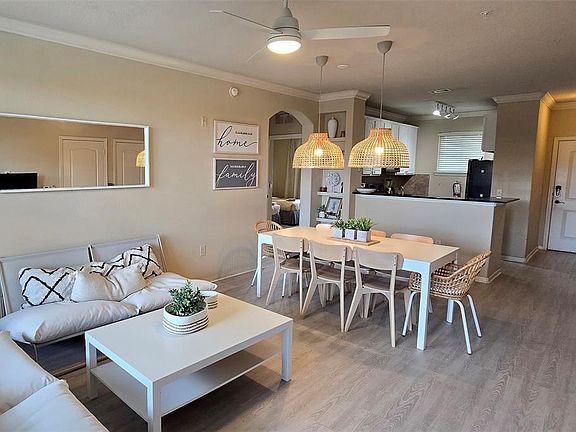 5th image of 912 CHARO PARKWAY #233