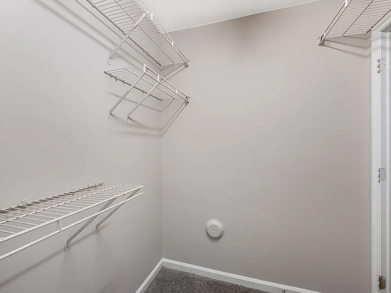 Summerlyn Place — Photo 53
