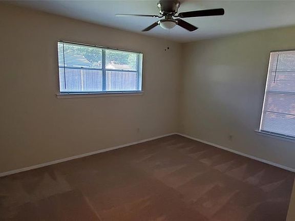 5th image of 616 Cambridge Dr