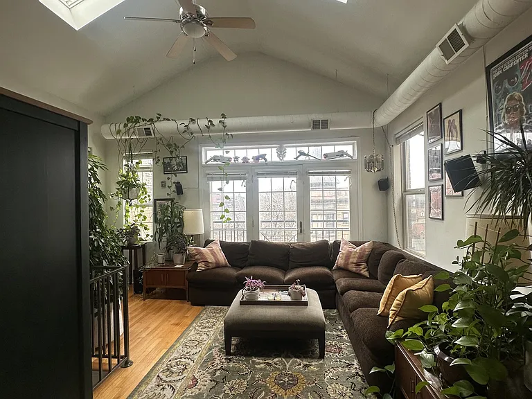 1627 W Grand Ave #3 — Photo 3