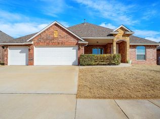 2909 Summit Terrace Dr, Norman, OK 73071