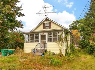13 Elizabeth St, Lunenburg, MA 01462