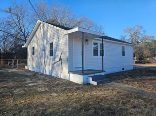 609 Eva Cir, Spring Lake, NC 28390
