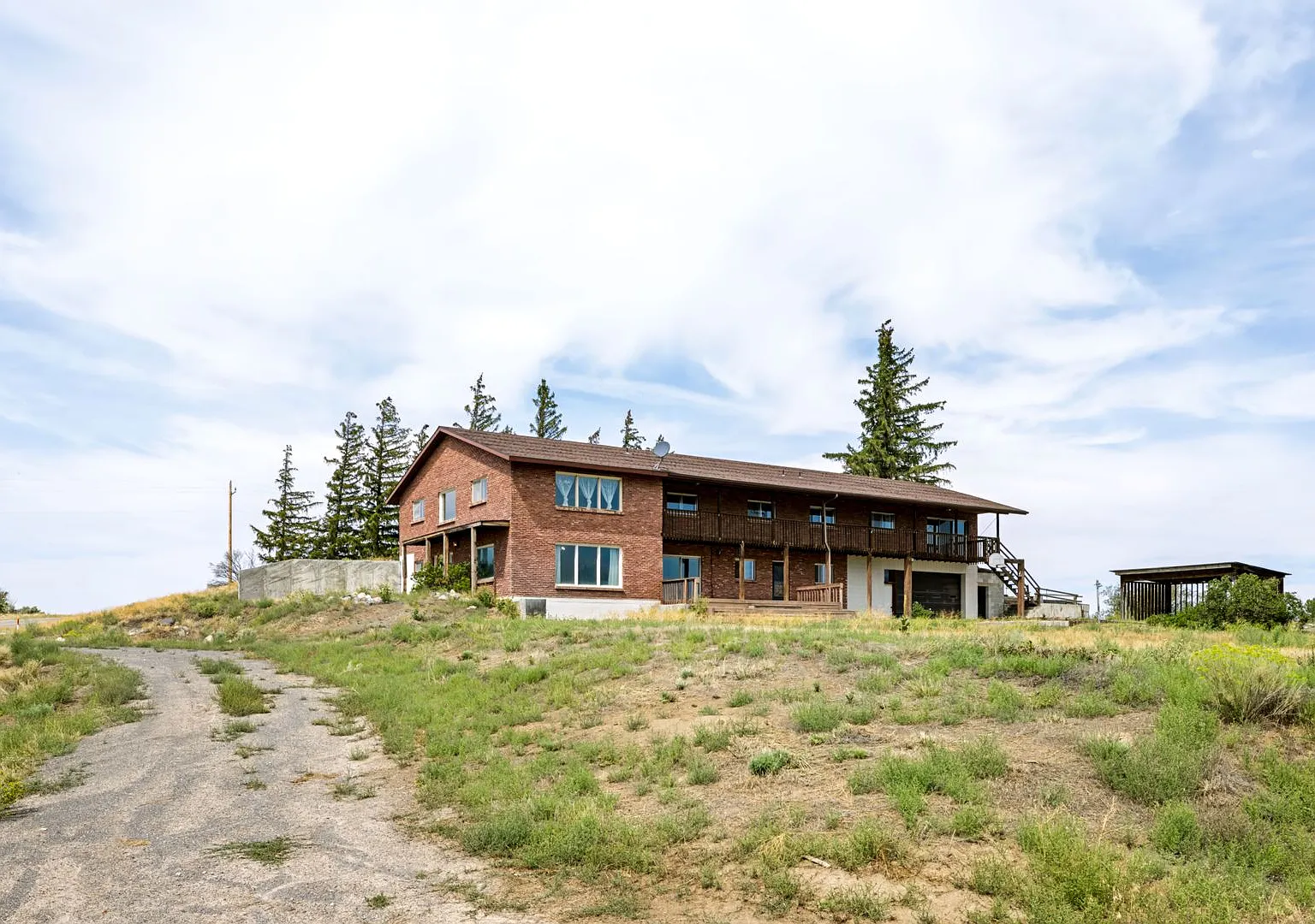 Giant Home In The Country - 6900 Sq Ft Home For Rent On The River — Photo 3