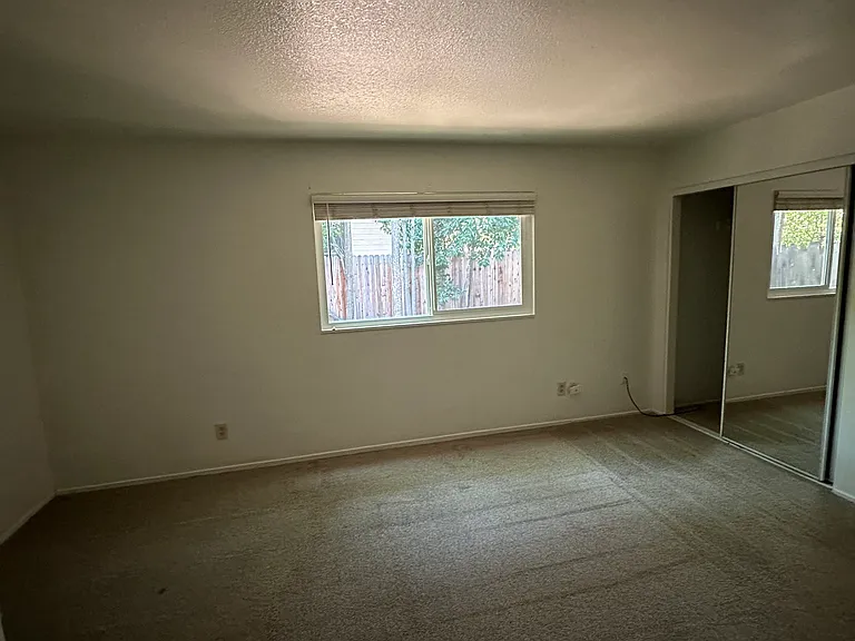 5000 San Francisco Blvd — Photo 19