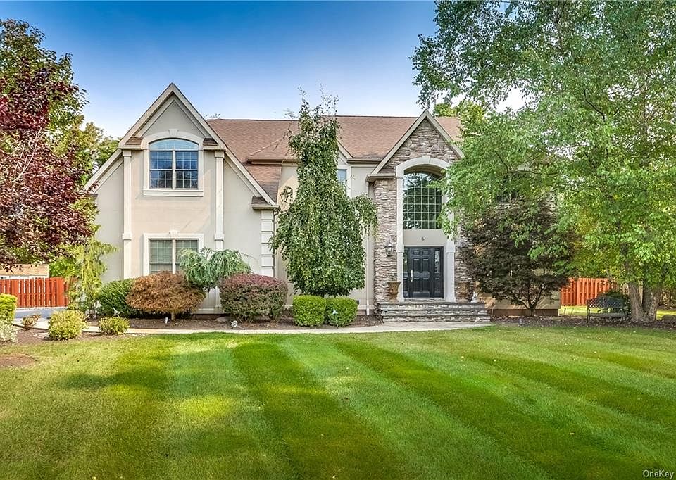 1st image of 6 Stone Meadow Ln