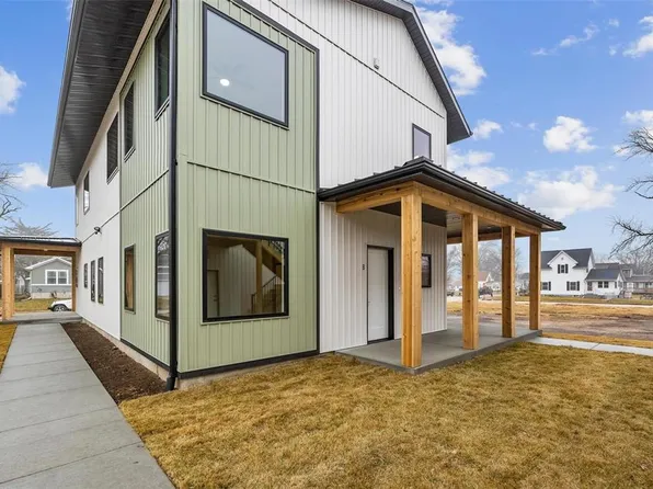 1021 8th St NW #C, Cedar Rapids, IA 52405