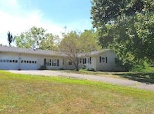 19 Kaolin Rd, Blandford, MA 01008