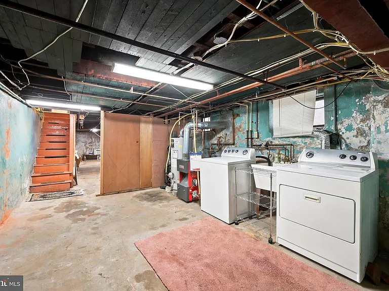832 N Union St — Photo 13