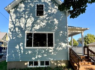 1526 Lincoln St, Marinette, WI 54143