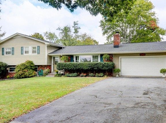 2nd image of 7904 Stratton Dr