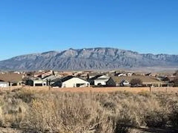 64 4th St NE, Rio Rancho, NM 87124