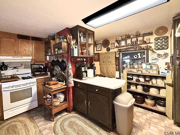 2nd image of 161 Rock Cut Rd