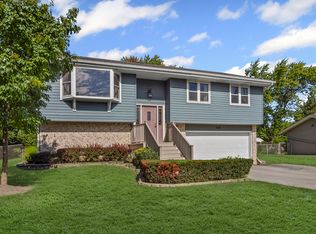 264 Winston Ln, Bloomingdale, IL 60108