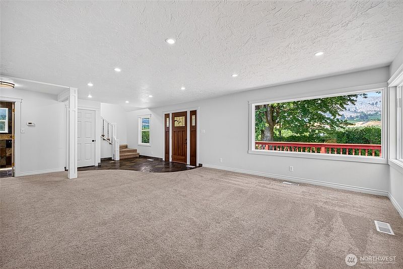 5th image of 3995 Zager Road