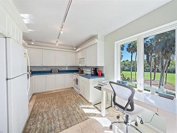 5th image of 107 Clubhouse DR #259