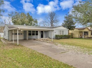 116 12th Ave N, Texas City, TX 77590