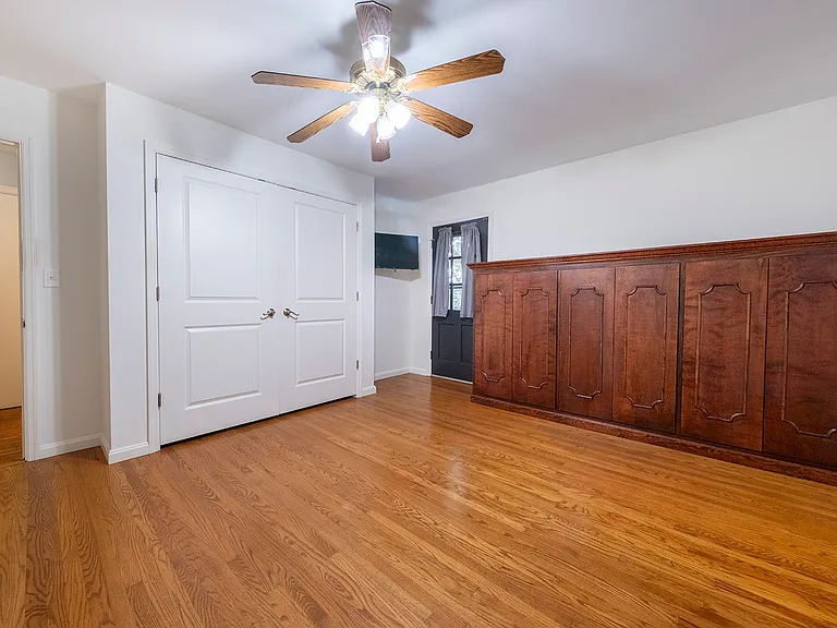 1st floor bedroom.