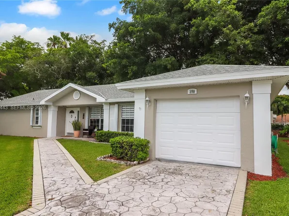 590 SE 19th Dr, Homestead, FL 33033