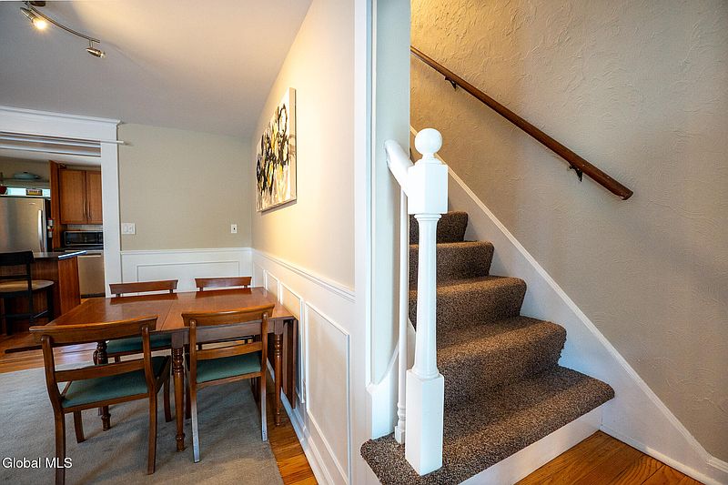 3rd image of 24 Greenleaf Drive