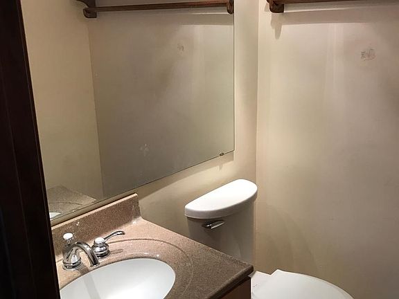 4th image of 728 Galahad Dr