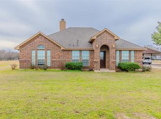 223 J E Woody Rd, Springtown, TX 76082