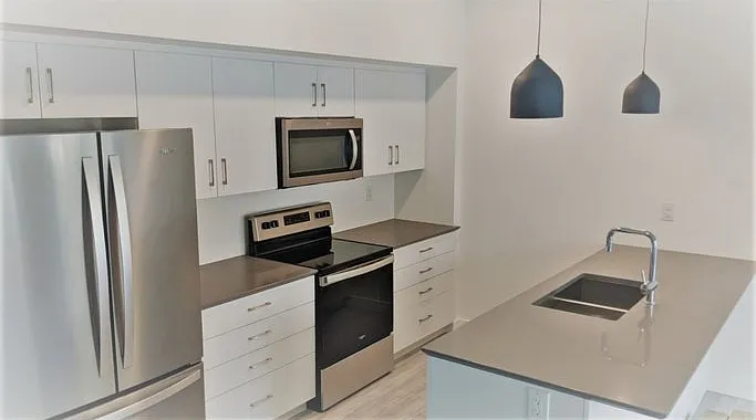 2 bed, 2.0 bath, 875 sqft, $1,985 — Photo 1