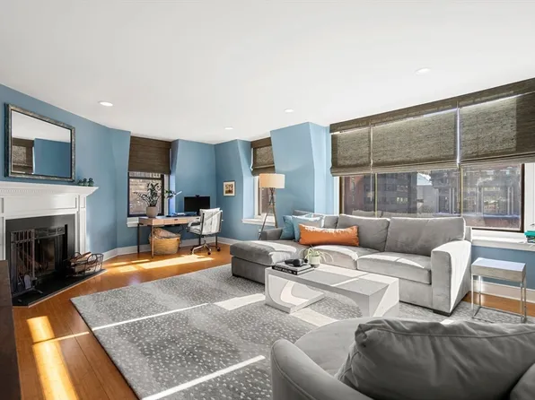 201 Newbury St APT 405, Boston, MA 02116