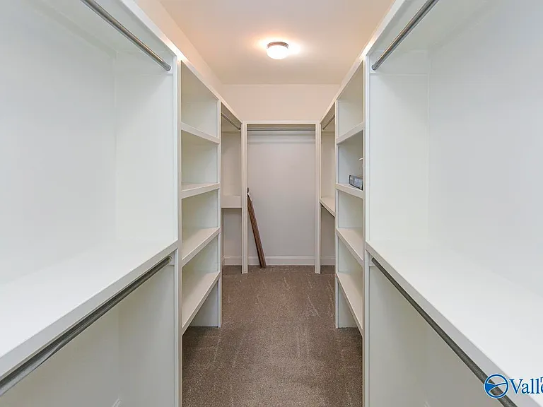 161 Huntsmen Ln — Photo 18