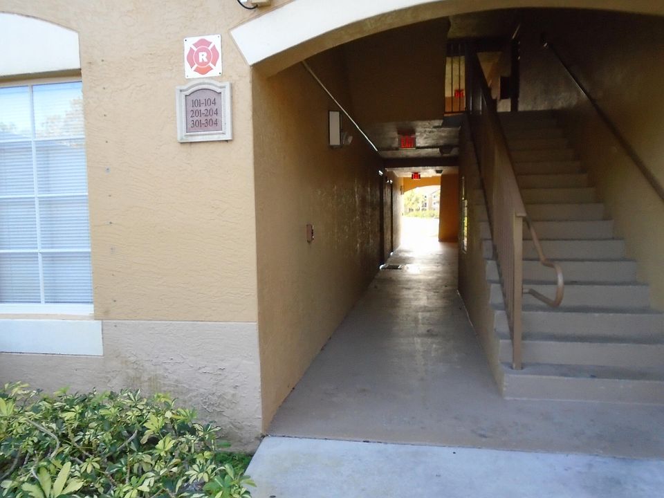 4211 San Marino Blvd APT 108, West Palm Beach, FL 33409 Zillow