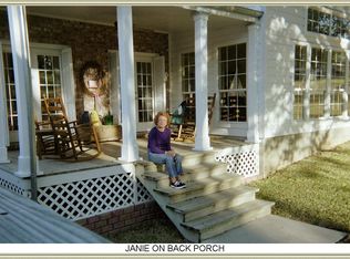 1217 W 4th St, Lampasas, TX 76550