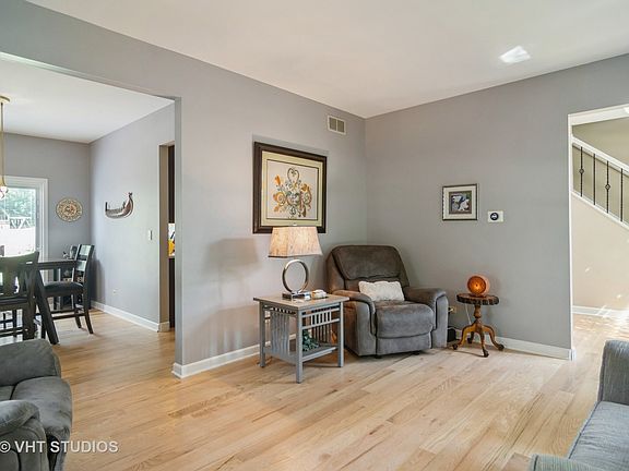 4th image of 440 Galway Dr